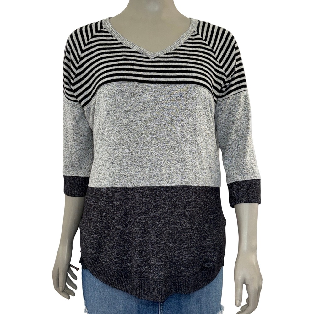 Maurices Womens Large Grey Black Striped Colorblock V-Neck 3/4 Sleeve Knit Top